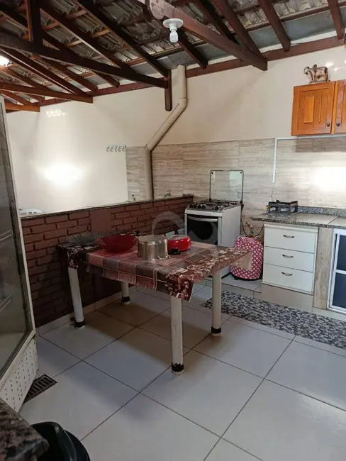 Chácara à venda, 450m2 em Colúmbia, Londrina - PR - imagem 9 Foto 9 de Chácara à venda, 450m2 em Colúmbia, Londrina - PR