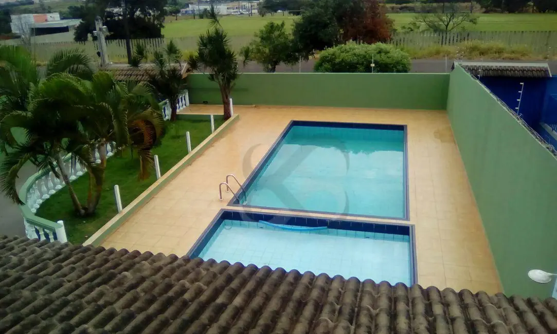 Chácara à venda, 450m2 em Colúmbia, Londrina - PR - imagem 2 Foto 2 de Chácara à venda, 450m2 em Colúmbia, Londrina - PR