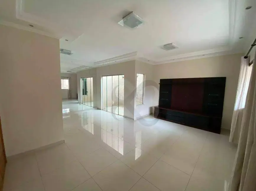 Foto 9 de Casa para alugar, 250m2 em Londrina - PR
