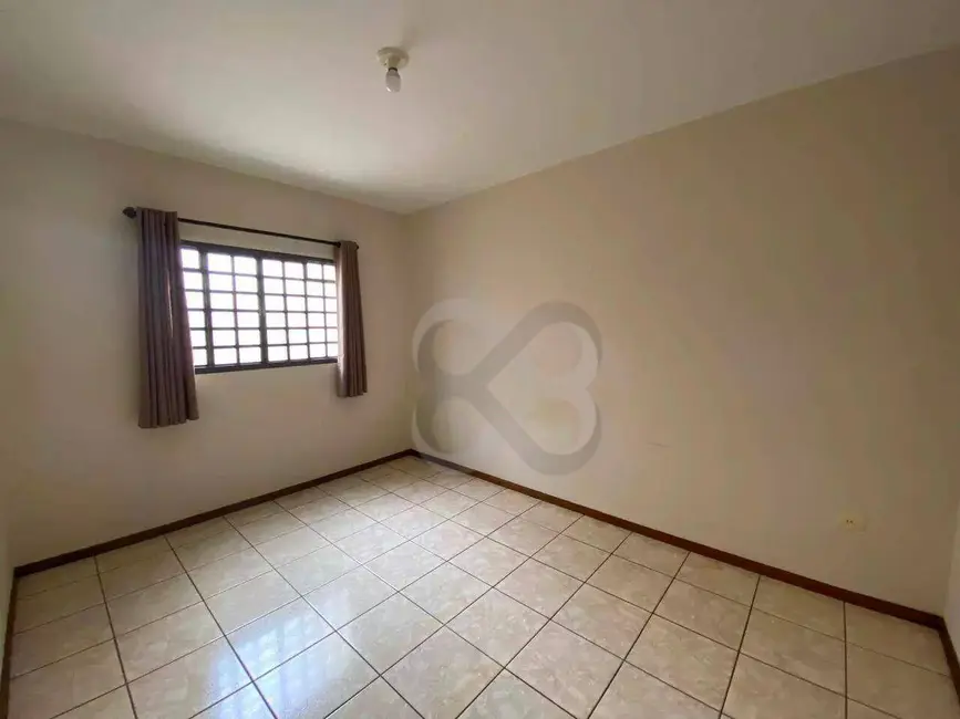 Foto 31 de Casa para alugar, 250m2 em Londrina - PR