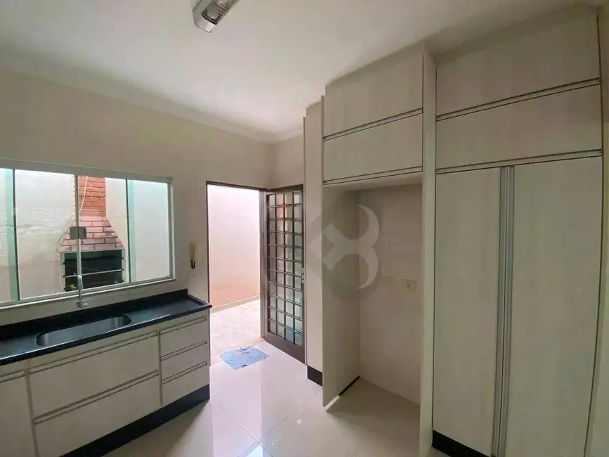 Foto 6 de Casa para alugar, 250m2 em Londrina - PR