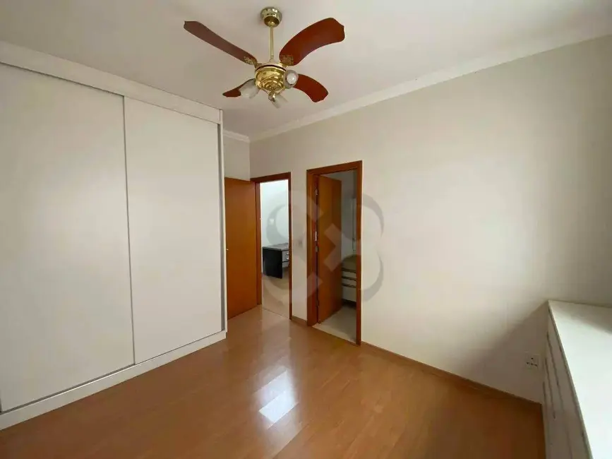 Foto 17 de Casa para alugar, 250m2 em Londrina - PR
