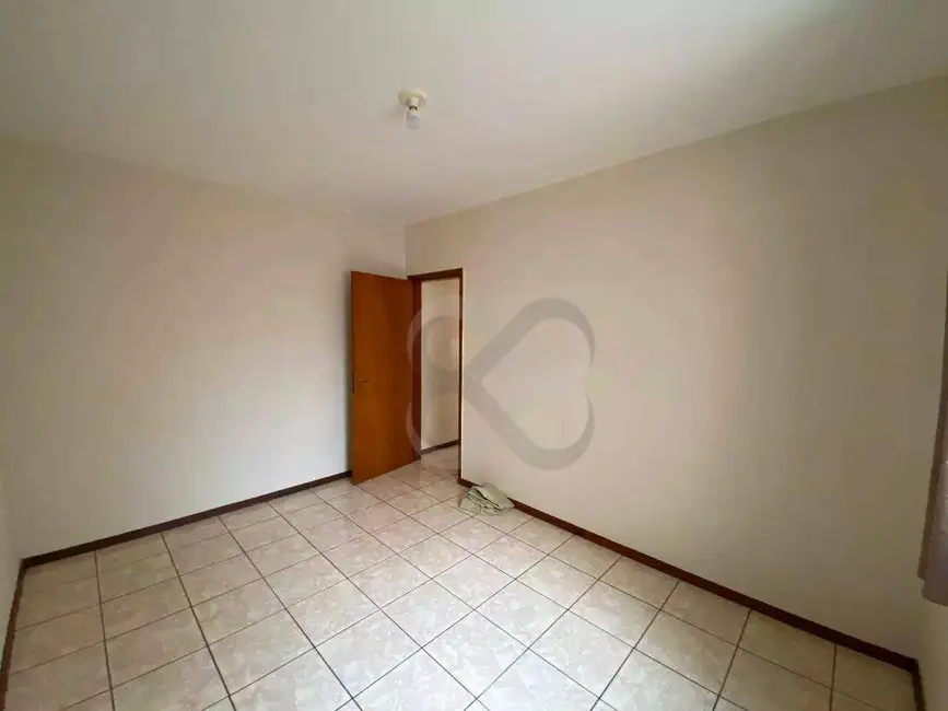 Foto 33 de Casa para alugar, 250m2 em Londrina - PR
