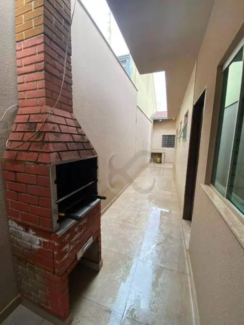 Foto 23 de Casa para alugar, 250m2 em Londrina - PR