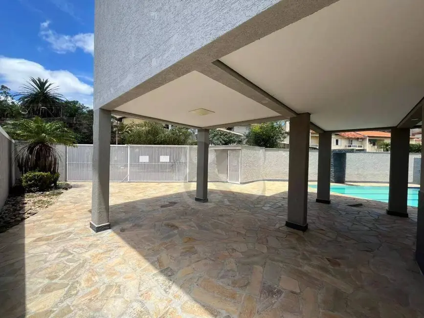 Foto 3 de Sobrado com 3 quartos à venda, 400m2 em Jardim Alvorada, Londrina - PR