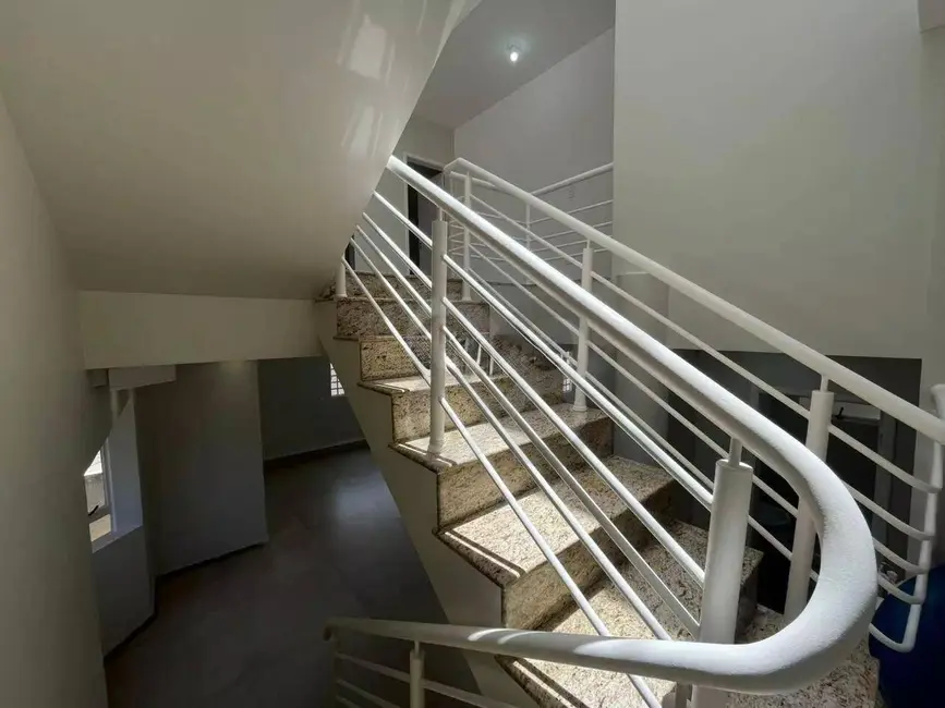 Foto 8 de Sobrado com 3 quartos à venda, 400m2 em Jardim Alvorada, Londrina - PR