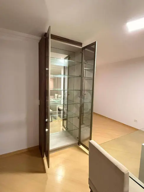 Apartamento com 3 quartos à venda, 96m2 em Londrina - PR - imagem 8 Foto 8 de Apartamento com 3 quartos à venda, 96m2 em Londrina - PR