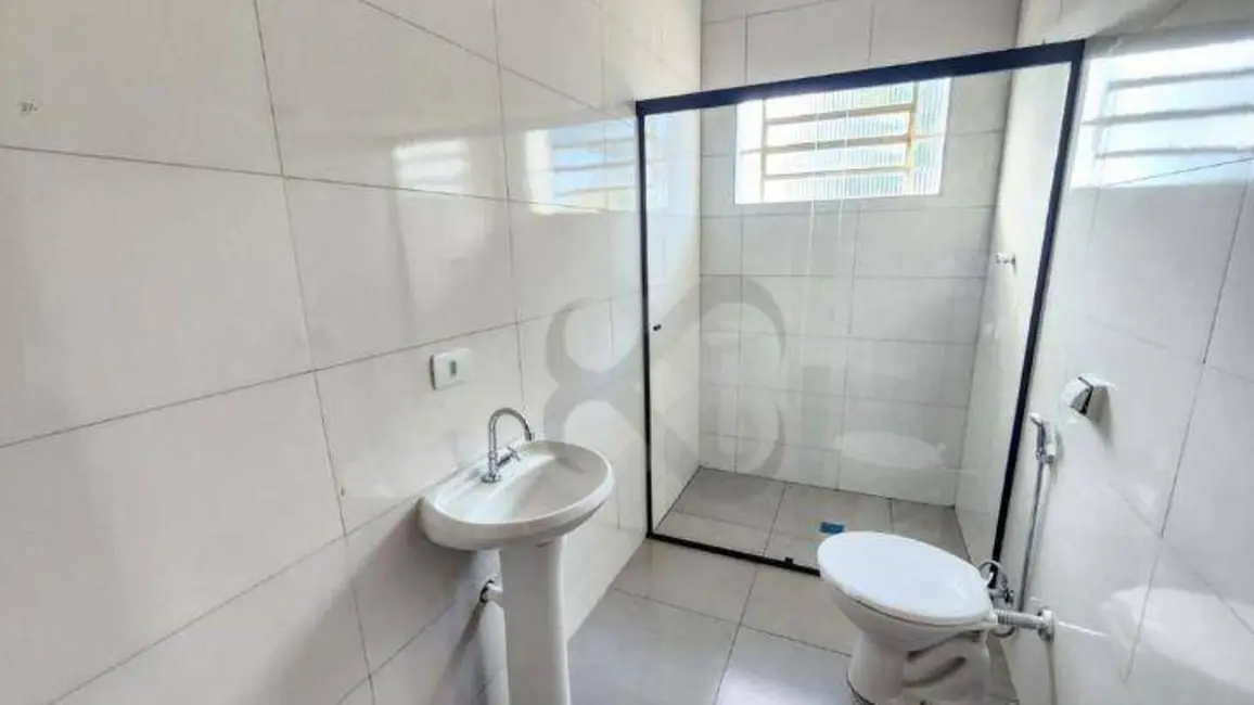 Foto 5 de Casa com 3 quartos para alugar, 250m2 em Califórnia, Londrina - PR