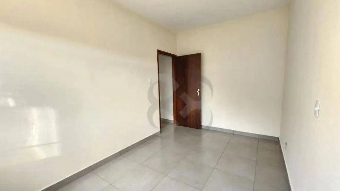 Foto 7 de Casa com 3 quartos para alugar, 250m2 em Califórnia, Londrina - PR