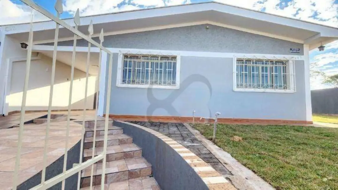 Foto 2 de Casa com 3 quartos para alugar, 250m2 em Califórnia, Londrina - PR