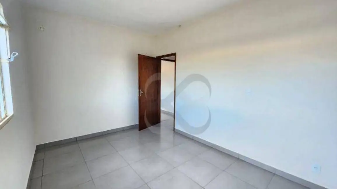 Foto 9 de Casa com 3 quartos para alugar, 250m2 em Califórnia, Londrina - PR