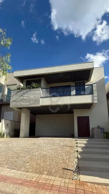 Foto 2 de Sobrado com 4 quartos à venda, 253m2 em Londrina - PR