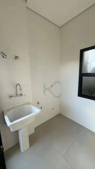 Foto 7 de Sobrado com 4 quartos à venda, 253m2 em Londrina - PR