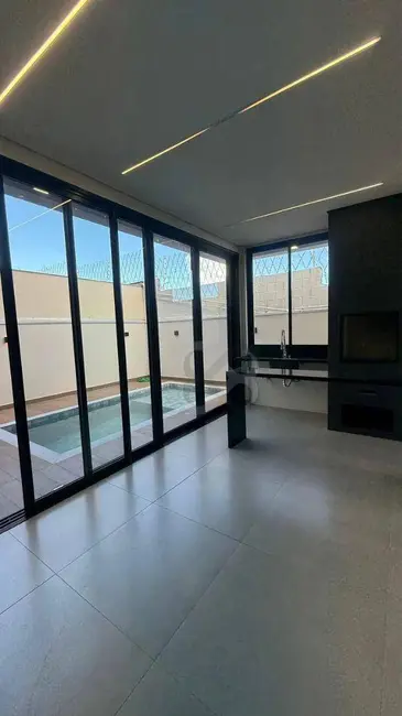 Foto 5 de Sobrado com 4 quartos à venda, 253m2 em Londrina - PR