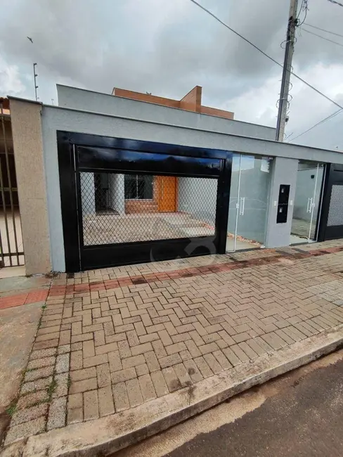 Casa com 3 quartos à venda, 125m2 em Jardim Belo Horizonte, Londrina - PR - imagem 1 Foto 1 de Casa com 3 quartos à venda, 125m2 em Jardim Belo Horizonte, Londrina - PR