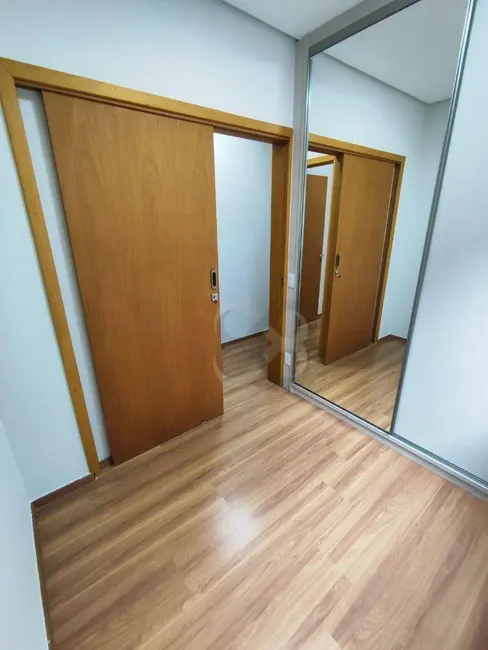 Casa com 3 quartos à venda, 125m2 em Jardim Belo Horizonte, Londrina - PR - imagem 5 Foto 5 de Casa com 3 quartos à venda, 125m2 em Jardim Belo Horizonte, Londrina - PR
