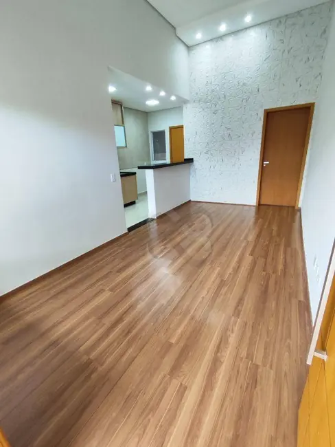 Casa com 3 quartos à venda, 125m2 em Jardim Belo Horizonte, Londrina - PR - imagem 3 Foto 3 de Casa com 3 quartos à venda, 125m2 em Jardim Belo Horizonte, Londrina - PR