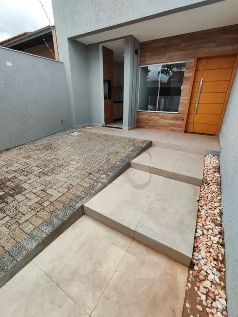Casa com 3 quartos à venda, 125m2 em Jardim Belo Horizonte, Londrina - PR - imagem 2 Foto 2 de Casa com 3 quartos à venda, 125m2 em Jardim Belo Horizonte, Londrina - PR