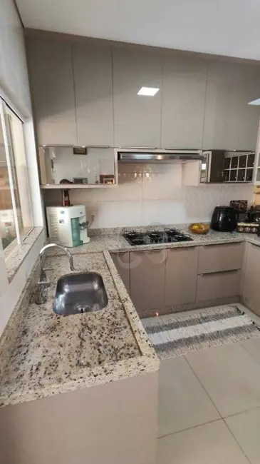 Foto 8 de Sobrado com 4 quartos à venda, 153m2 em Garden Park Residence, Londrina - PR