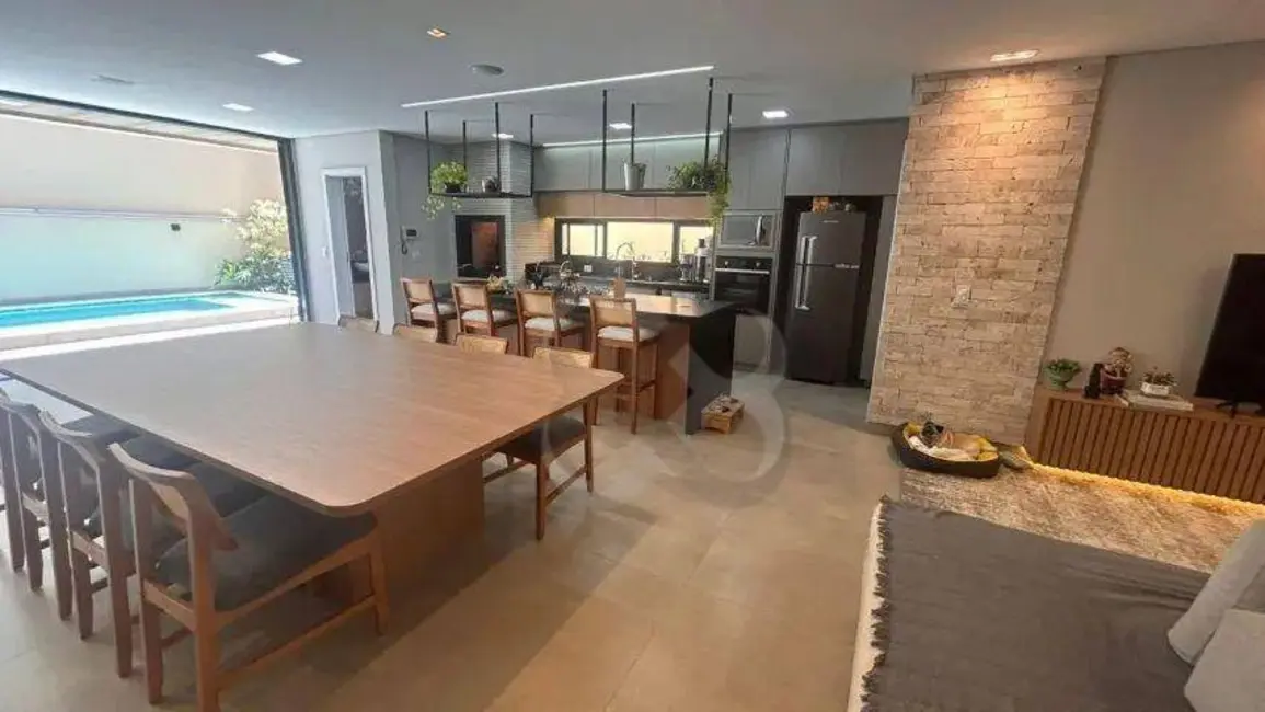 Foto 5 de Sobrado com 3 quartos à venda, 226m2 em Universitário, Londrina - PR