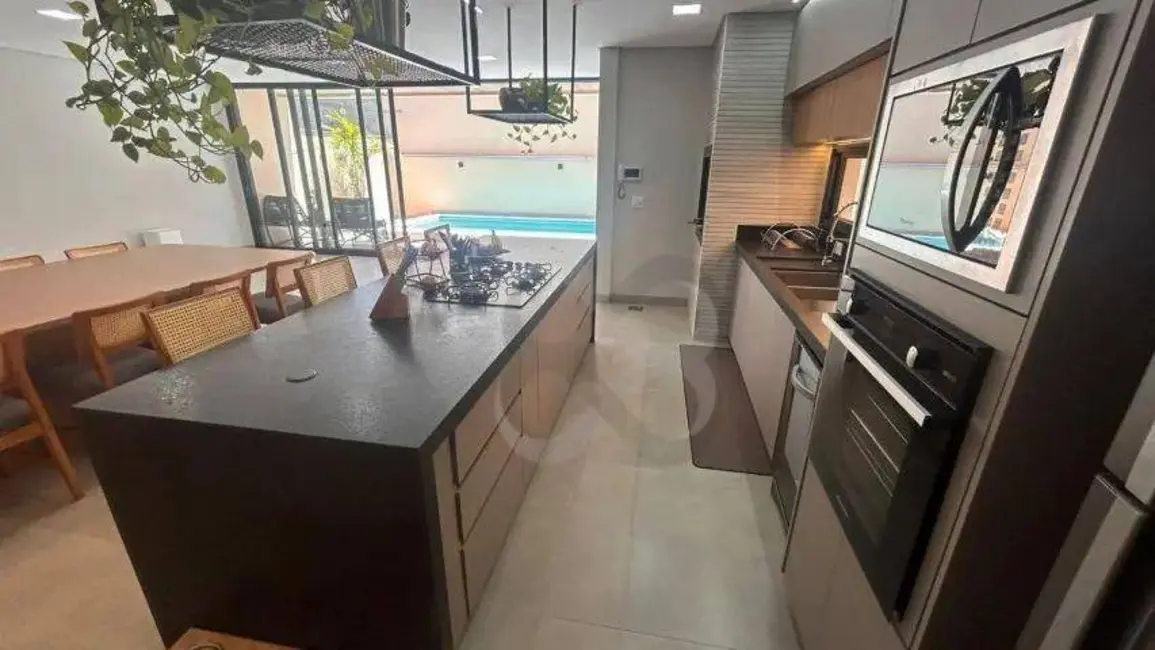 Foto 7 de Sobrado com 3 quartos à venda, 226m2 em Universitário, Londrina - PR