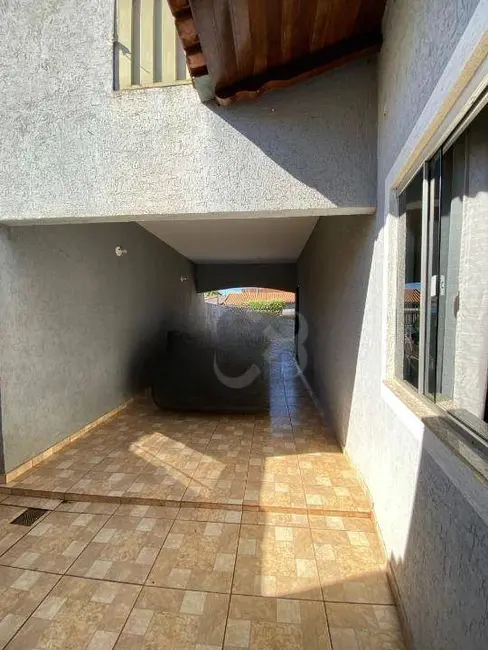 Casa com 3 quartos à venda e para alugar, 454m2 em Ricardo, Londrina - PR - imagem 3 Foto 3 de Casa com 3 quartos à venda e para alugar, 454m2 em Ricardo, Londrina - PR