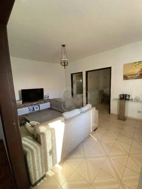 Casa com 3 quartos à venda e para alugar, 454m2 em Ricardo, Londrina - PR - imagem 4 Foto 4 de Casa com 3 quartos à venda e para alugar, 454m2 em Ricardo, Londrina - PR