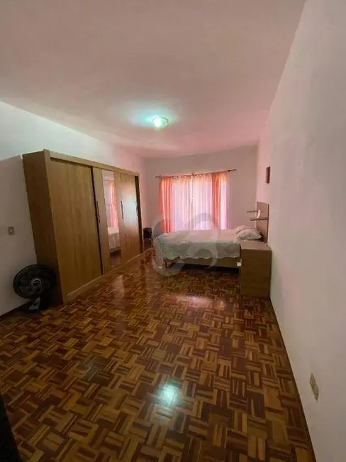 Casa com 3 quartos à venda e para alugar, 454m2 em Ricardo, Londrina - PR - imagem 9 Foto 9 de Casa com 3 quartos à venda e para alugar, 454m2 em Ricardo, Londrina - PR