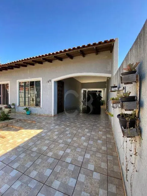 Casa com 3 quartos à venda e para alugar, 454m2 em Ricardo, Londrina - PR - imagem 2 Foto 2 de Casa com 3 quartos à venda e para alugar, 454m2 em Ricardo, Londrina - PR