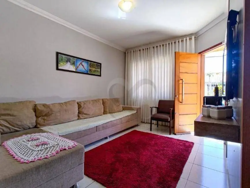 Casa com 3 quartos à venda, 153m2 em Pinheiros, Londrina - PR - imagem 2 Foto 2 de Casa com 3 quartos à venda, 153m2 em Pinheiros, Londrina - PR