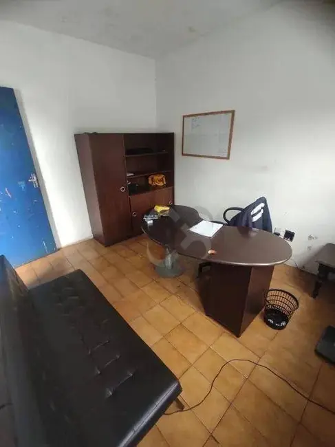 Foto 3 de Armazém / Galpão à venda, 360m2 em Londrina - PR