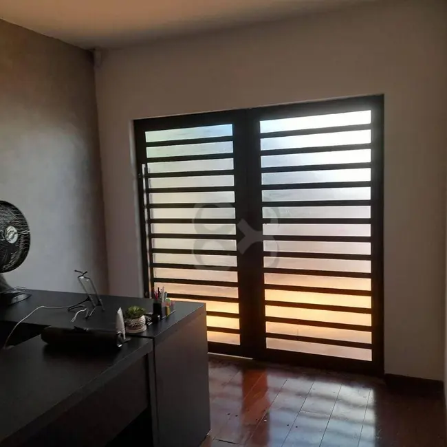 Foto 9 de Casa com 3 quartos à venda, 675m2 em Jardim Vila Rica, Cambe - PR