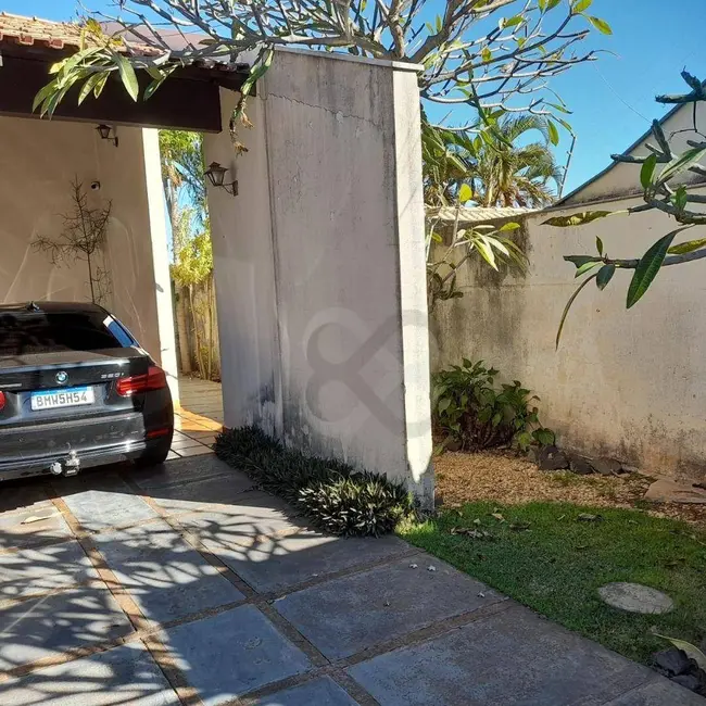 Foto 3 de Casa com 3 quartos à venda, 675m2 em Jardim Vila Rica, Cambe - PR