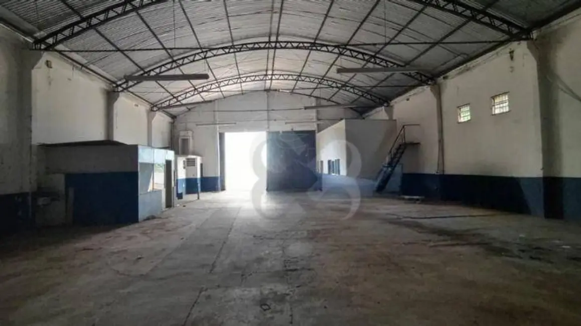 Armazém / Galpão para alugar, 400m2 em Jardim Morumbi, Londrina - PR - imagem 5 Foto 5 de Armazém / Galpão para alugar, 400m2 em Jardim Morumbi, Londrina - PR