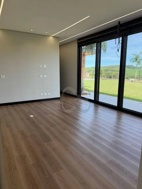 Casa de Condomínio à venda, 1650m2 em Sertanopolis - PR - imagem 3 Foto 3 de Casa de Condomínio à venda, 1650m2 em Sertanopolis - PR