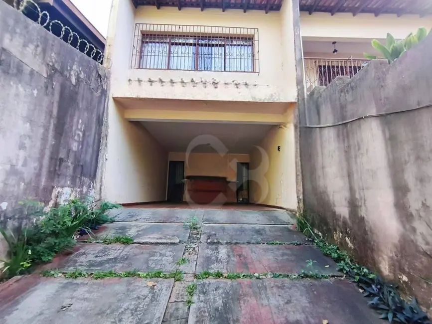 Casa com 3 quartos à venda e para alugar, 377m2 em Quebec, Londrina - PR - imagem 3 Foto 3 de Casa com 3 quartos à venda e para alugar, 377m2 em Quebec, Londrina - PR