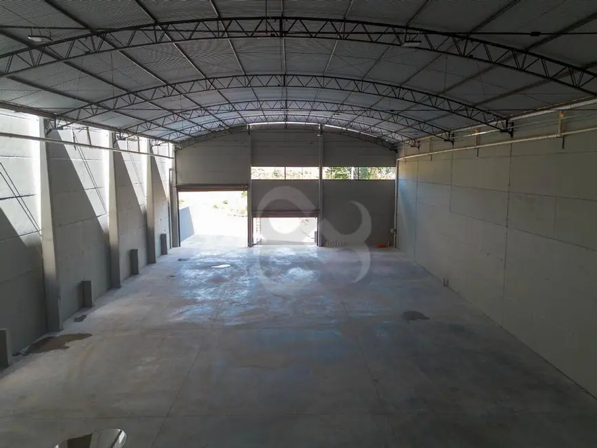 Armazém / Galpão à venda e para alugar, 1000m2 em Cilo 2, Londrina - PR - imagem 5 Foto 5 de Armazém / Galpão à venda e para alugar, 1000m2 em Cilo 2, Londrina - PR