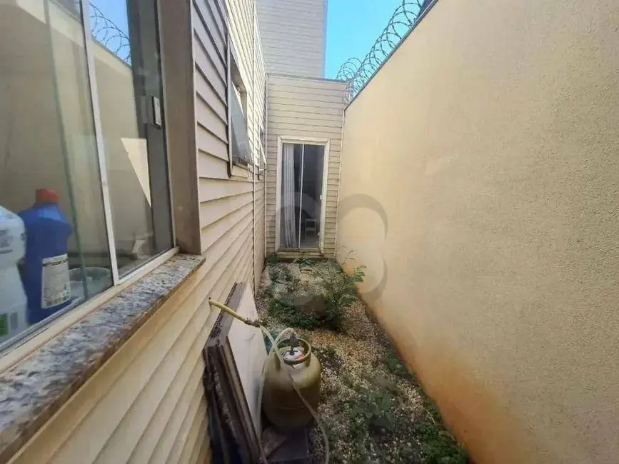 Casa com 3 quartos à venda, 125m2 em Alto da Boa Vista, Londrina - PR - imagem 2 Foto 2 de Casa com 3 quartos à venda, 125m2 em Alto da Boa Vista, Londrina - PR