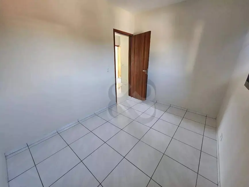 Casa com 2 quartos para alugar, 150m2 em Londrina - PR - imagem 8 Foto 8 de Casa com 2 quartos para alugar, 150m2 em Londrina - PR