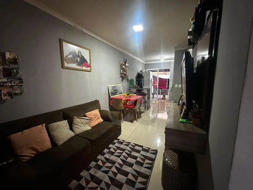 Casa de Condomínio com 3 quartos à venda, 125m2 em Heimtal, Londrina - PR - imagem 4 Foto 4 de Casa de Condomínio com 3 quartos à venda, 125m2 em Heimtal, Londrina - PR