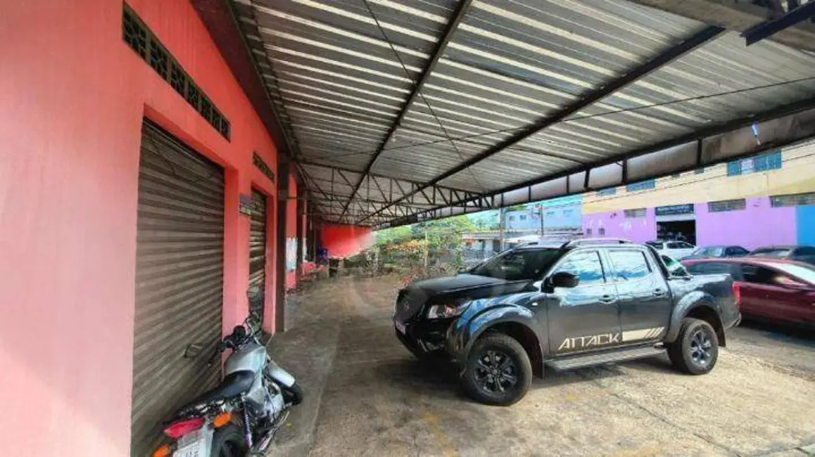 Armazém / Galpão à venda e para alugar, 845m2 em Londrina - PR - imagem 5 Foto 5 de Armazém / Galpão à venda e para alugar, 845m2 em Londrina - PR