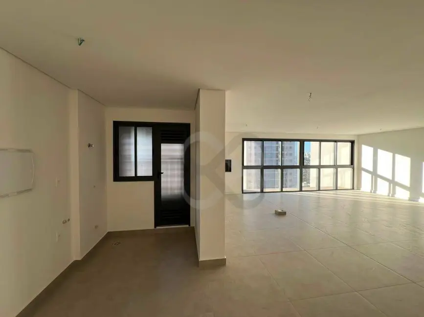 Apartamento com 3 quartos à venda, 112m2 em Londrina - PR - imagem 6 Foto 6 de Apartamento com 3 quartos à venda, 112m2 em Londrina - PR