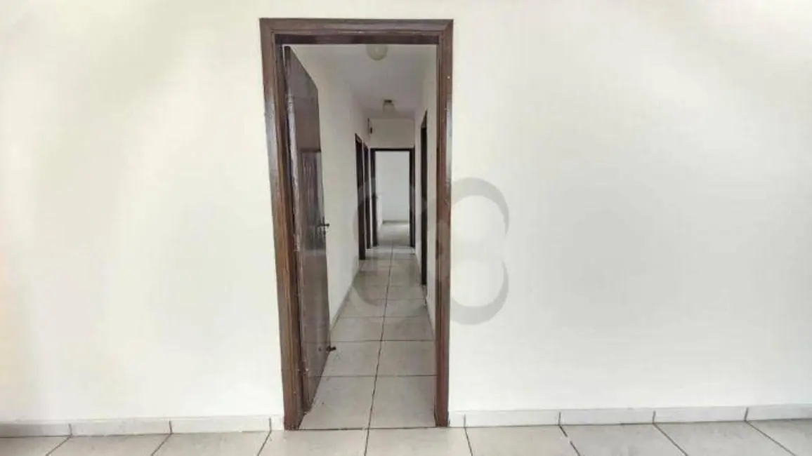 Foto 8 de Casa com 3 quartos para alugar, 250m2 em Arco Íris, Londrina - PR