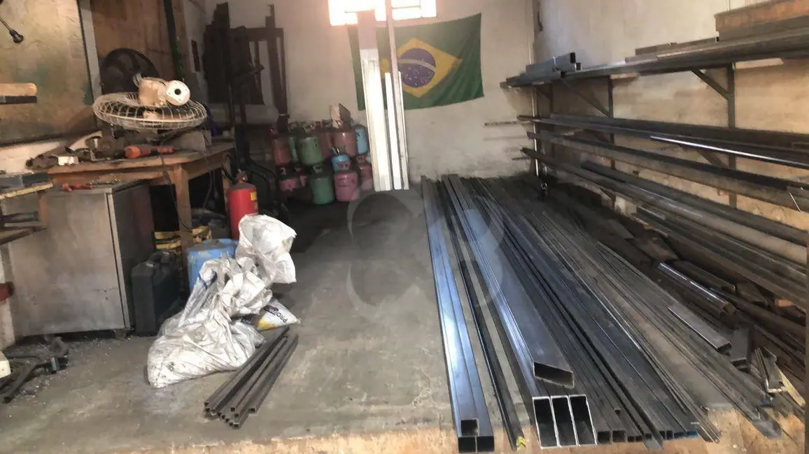 Armazém / Galpão à venda, 308m2 em Marumbi, Londrina - PR - imagem 3 Foto 3 de Armazém / Galpão à venda, 308m2 em Marumbi, Londrina - PR