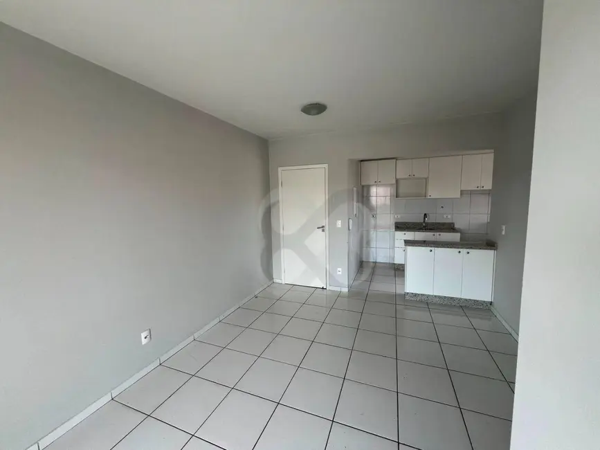 Apartamento com 3 quartos para alugar, 123m2 em Centro, Londrina - PR - imagem 2 Foto 2 de Apartamento com 3 quartos para alugar, 123m2 em Centro, Londrina - PR