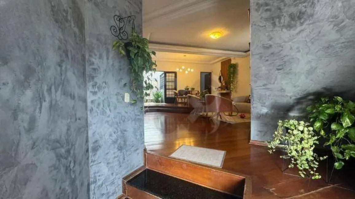 Casa com 4 quartos à venda, 250m2 em Jardim Alvorada, Londrina - PR - imagem 7 Foto 7 de Casa com 4 quartos à venda, 250m2 em Jardim Alvorada, Londrina - PR