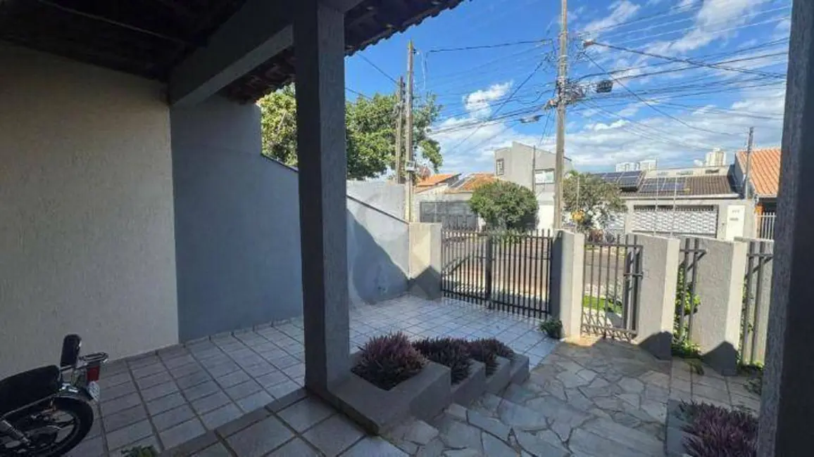 Casa com 4 quartos à venda, 250m2 em Jardim Alvorada, Londrina - PR - imagem 2 Foto 2 de Casa com 4 quartos à venda, 250m2 em Jardim Alvorada, Londrina - PR