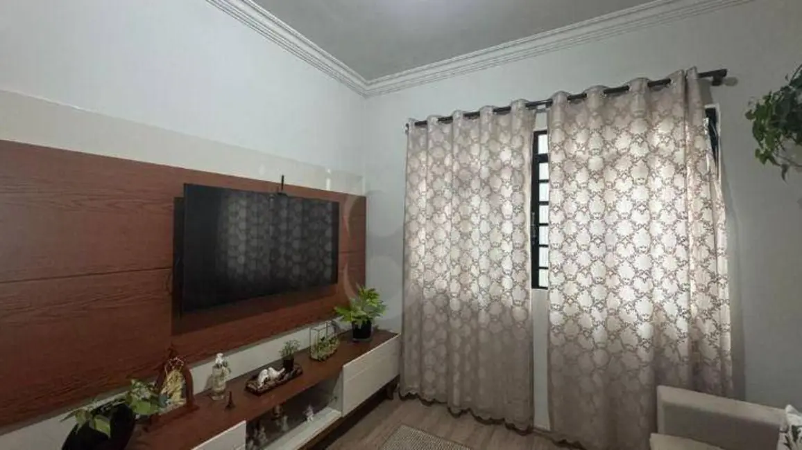 Casa com 4 quartos à venda, 250m2 em Jardim Alvorada, Londrina - PR - imagem 9 Foto 9 de Casa com 4 quartos à venda, 250m2 em Jardim Alvorada, Londrina - PR