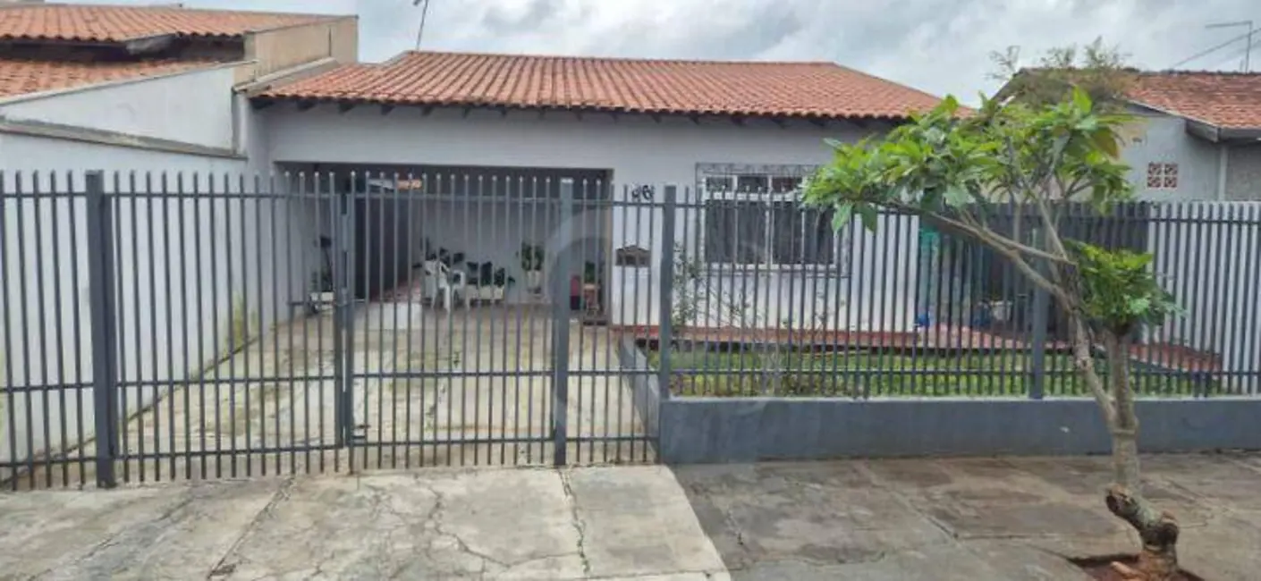 Casa com 3 quartos à venda, 307m2 em Aragarça, Londrina - PR - imagem 1 Foto 1 de Casa com 3 quartos à venda, 307m2 em Aragarça, Londrina - PR