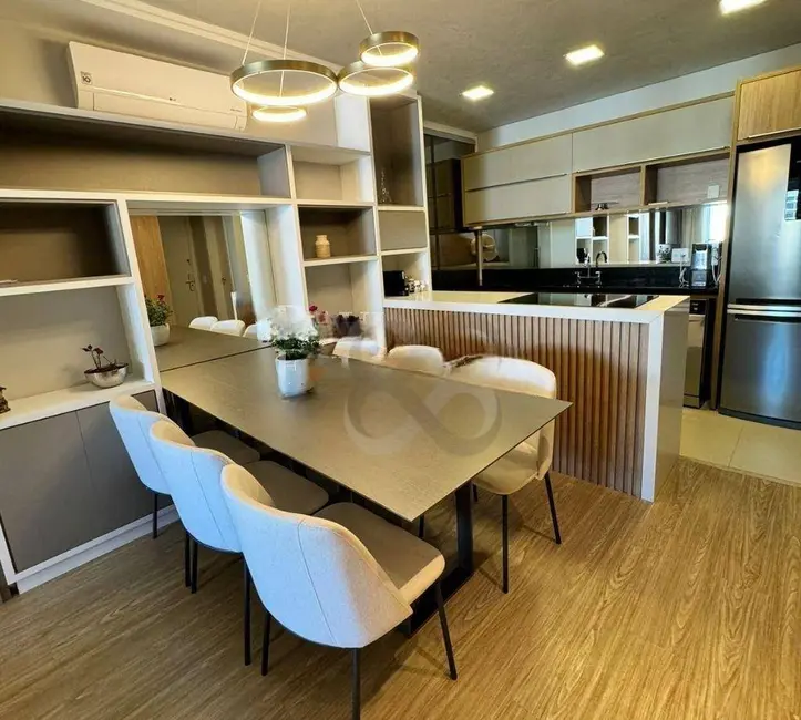 Foto 3 de Apartamento com 2 quartos para alugar, 158m2 em Londrina - PR